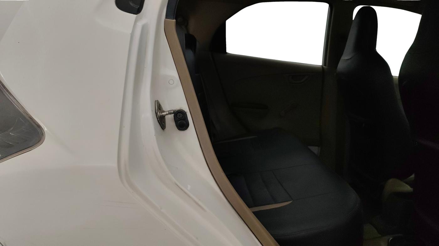 2015 Honda Brio E MT, Petrol, Manual, 59,899 km, Right Side Rear Door Cabin