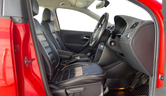 2018 Volkswagen Polo HIGHLINE PLUS 1.0 16 ALLOY, Petrol, Manual, 29,790 km, Right Side Front Door Cabin