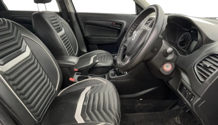 2020 Maruti Vitara Brezza LXI, Petrol, Manual, 59,889 km, Right Side Front Door Cabin