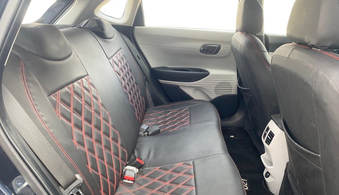 2023 Hyundai NEW I20 SPORTZ 1.2 IVT, Petrol, Automatic, 16,457 km, Right Side Rear Door Cabin