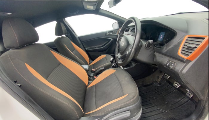 2016 Hyundai i20 Active 1.4 SX, Diesel, Manual, 65,470 km, Right Side Front Door Cabin