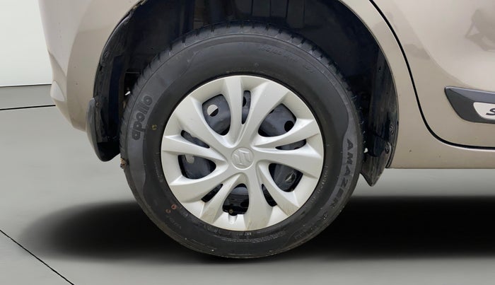 2022 Maruti Swift VXI, Petrol, Manual, 42,231 km, Right Rear Wheel