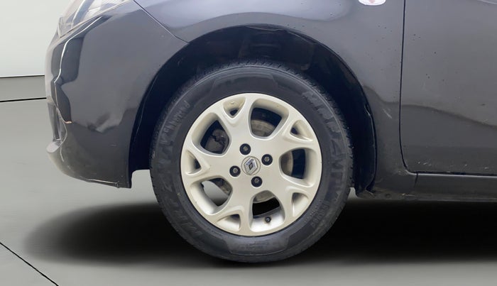 2014 Renault Scala RXL PETROL, Petrol, Manual, 72,419 km, Left Front Wheel