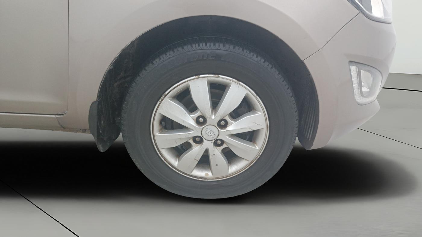 2014 Hyundai i20 SPORTZ 1.2, Petrol, Manual, 66,557 km, Right Front Wheel
