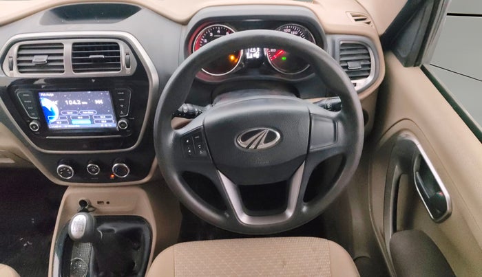 2019 Mahindra TUV300 T10, Diesel, Manual, 61,847 km, Steering Wheel Close Up