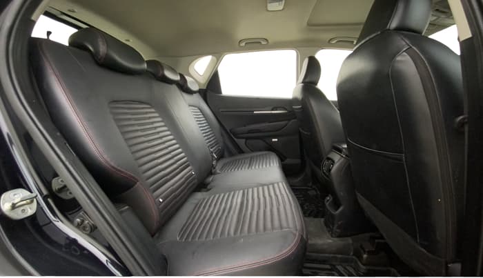 2023 KIA SONET GTX PLUS 1.0 DCT, Petrol, Automatic, 25,495 km, Right Side Rear Door Cabin