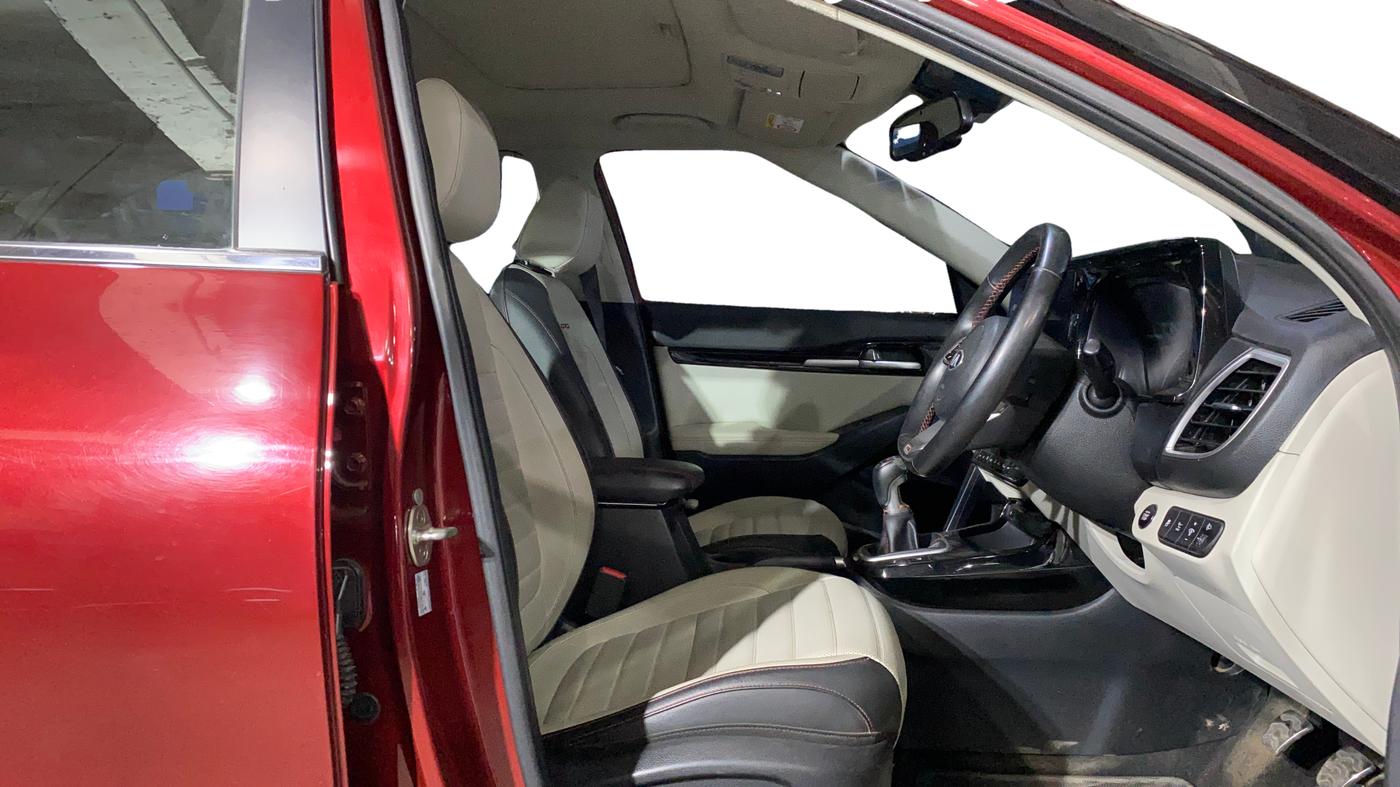 2019 KIA SELTOS GTX PLUS 1.4 PETROL, Petrol, Manual, 31,180 km, Right Side Front Door Cabin