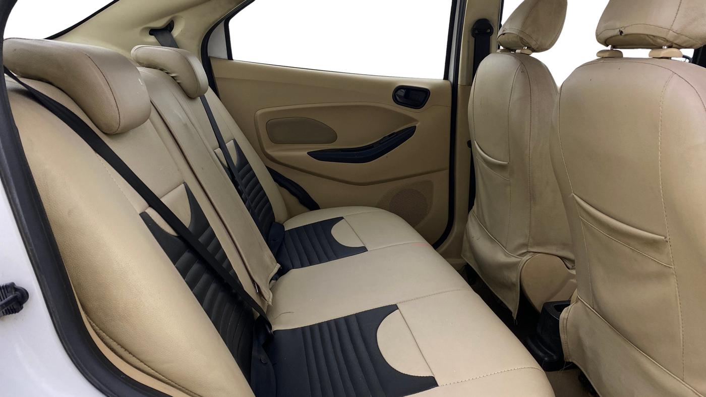 2019 Ford Figo Aspire TITANIUM 1.2 PETROL, Petrol, Manual, 1,06,148 km, Right Side Rear Door Cabin