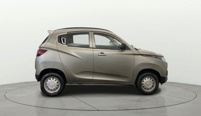 2016 Mahindra Kuv100 K2 6 STR, Petrol, Manual, 38,585 km, Right Side View
