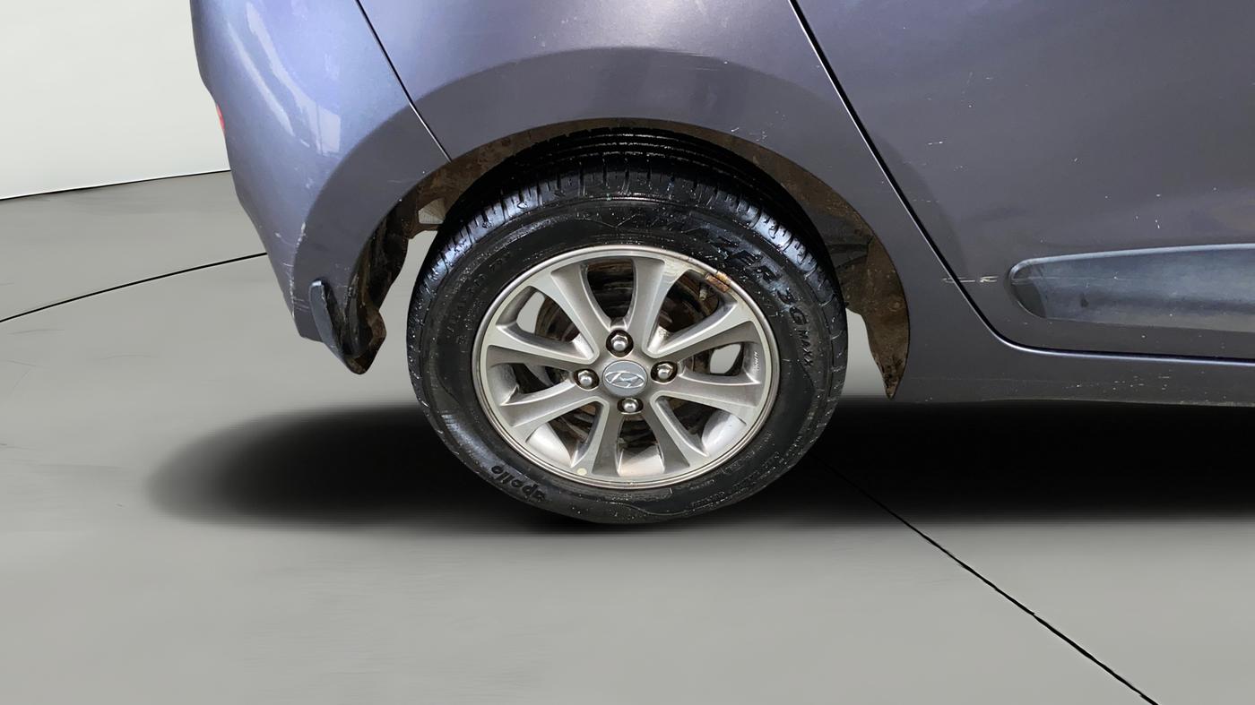 2016 Hyundai Grand i10 ASTA (O) 1.2 KAPPA VTVT, Petrol, Manual, 12,557 km, Right Rear Wheel