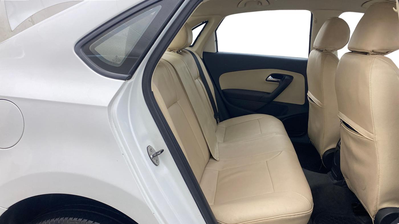 2017 Skoda Rapid AMBITION 1.5 TDI, Diesel, Manual, 1,03,317 km, Right Side Rear Door Cabin