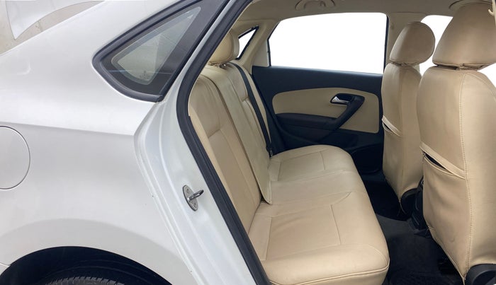 2017 Skoda Rapid AMBITION 1.5 TDI, Diesel, Manual, 1,02,417 km, Right Side Rear Door Cabin