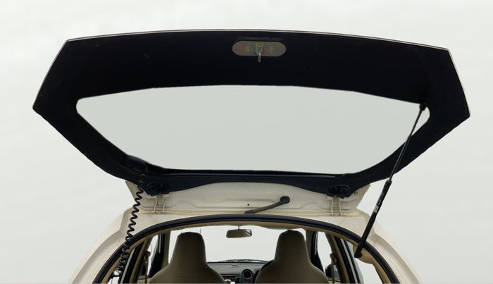 2014 Honda Brio S MT, Petrol, Manual, 27,848 km, Boot Door Open