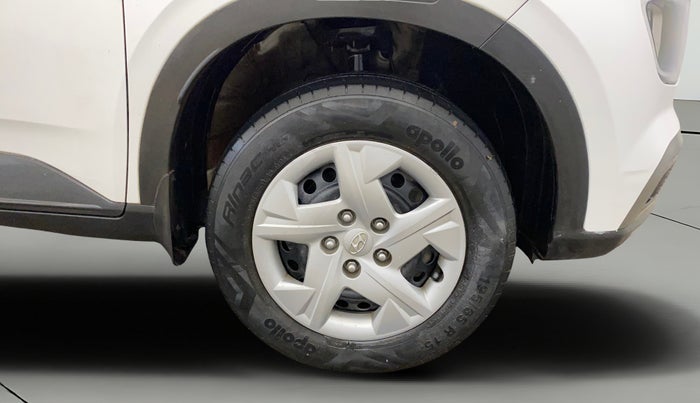 2021 Hyundai VENUE S 1.2, Petrol, Manual, 61,005 km, Right Front Wheel