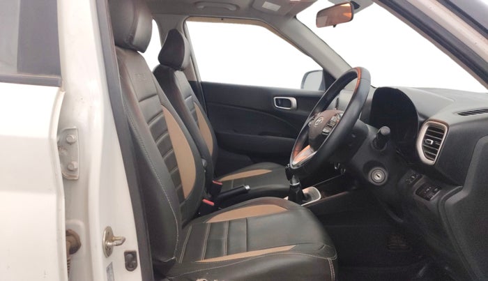 2021 Hyundai VENUE SX 1.0 (O) TURBO IMT, CNG, Manual, 67,305 km, Right Side Front Door Cabin