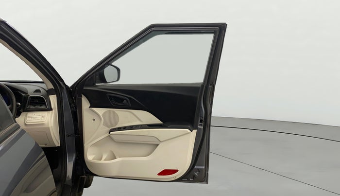 2024 Mahindra XUV 3XO MX3 1.5 Turbo Diesel Autoshift Plus, Diesel, Automatic, 14,405 km, RHS Front Door