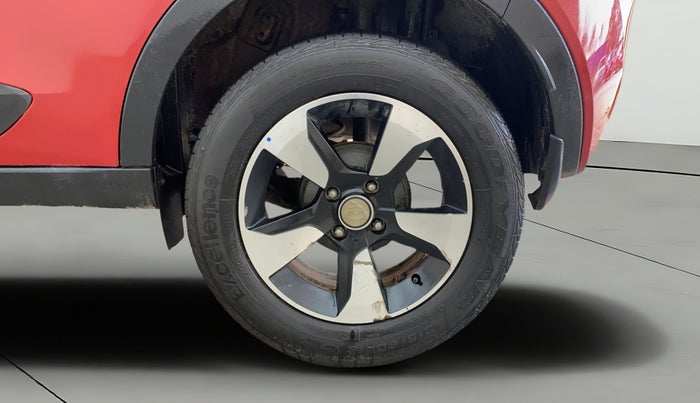 2018 Tata NEXON XZ PLUS DIESEL DUAL TONE, Diesel, Manual, 78,101 km, Left Rear Wheel