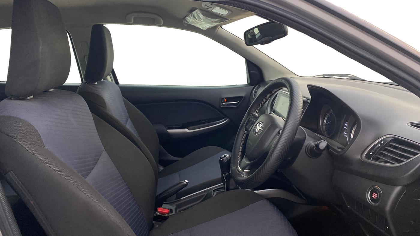 2020 Toyota Glanza V, Petrol, Manual, 43,323 km, Right Side Front Door Cabin