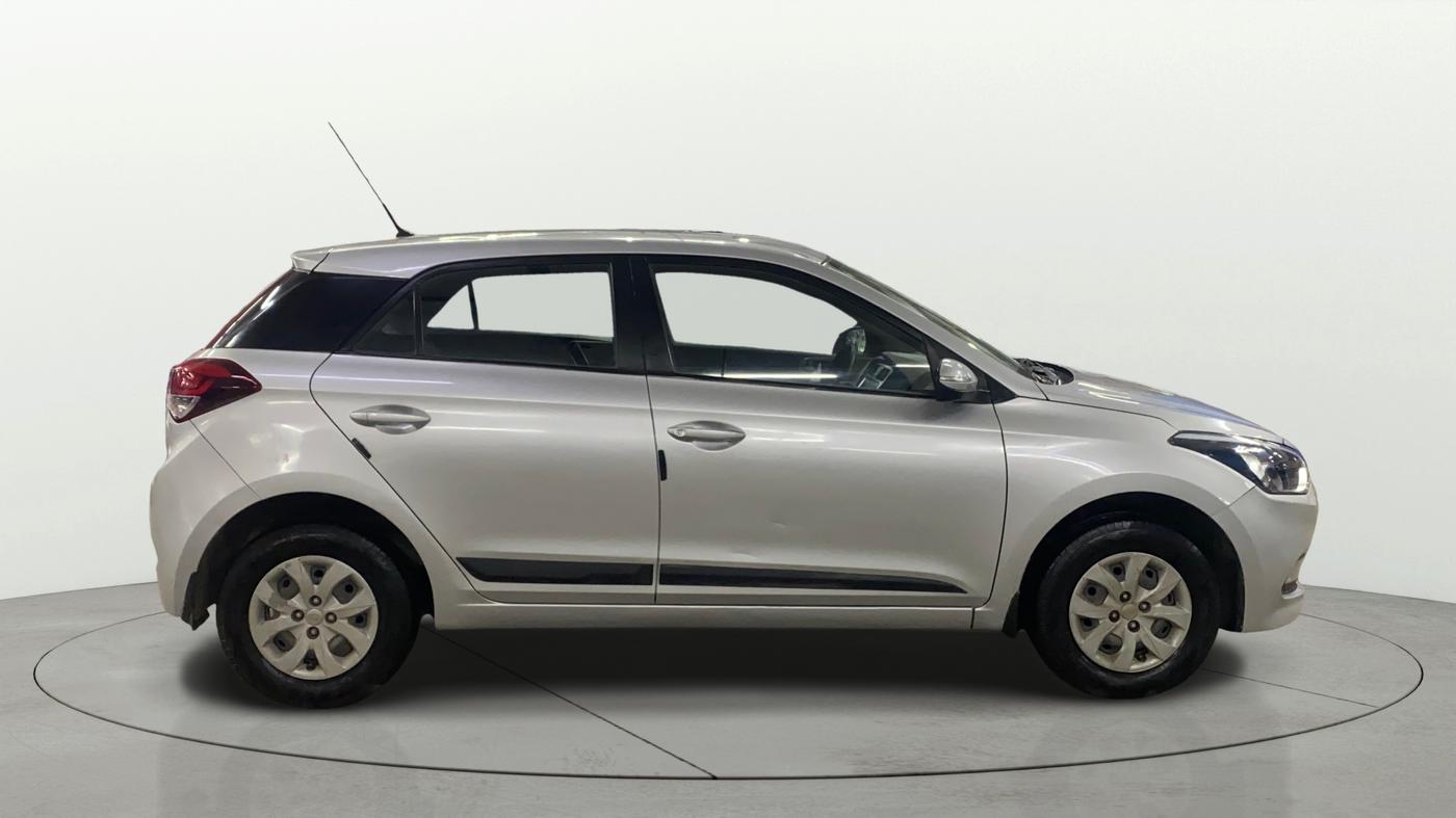 2017 Hyundai Elite i20 SPORTZ 1.2, Petrol, Manual, 30,477 km, Right Side View
