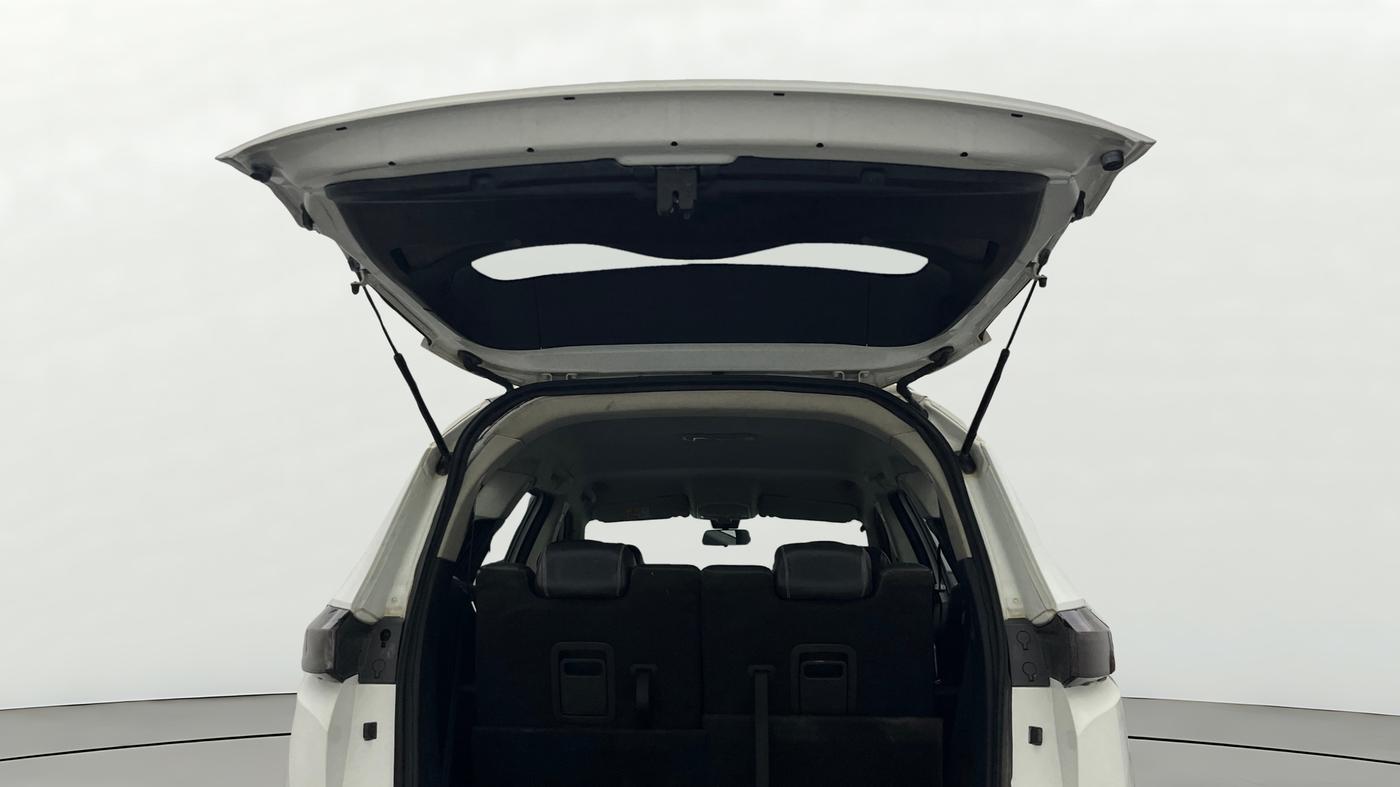 2021 Tata Safari XMA, Diesel, Automatic, 86,887 km, Boot Door Open