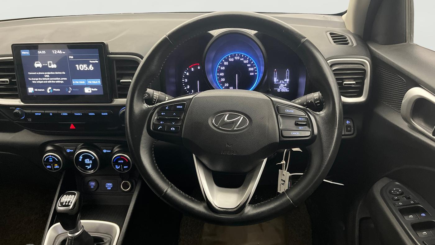 2020 Hyundai VENUE SX 1.5 CRDI, Diesel, Manual, 1,01,944 km, Steering Wheel Close Up
