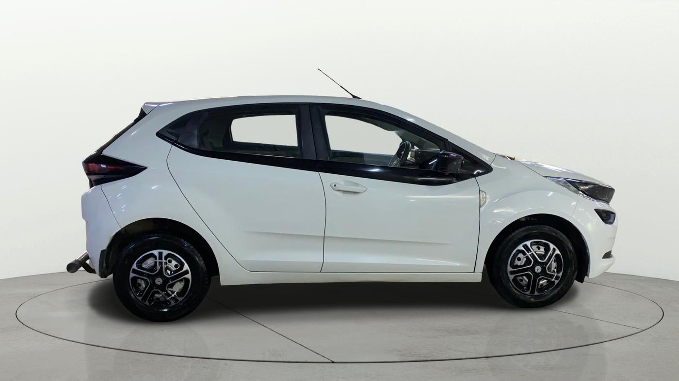 2022 Tata ALTROZ XE PLUS DIESEL, Diesel, Manual, 48,834 km, Right Side View