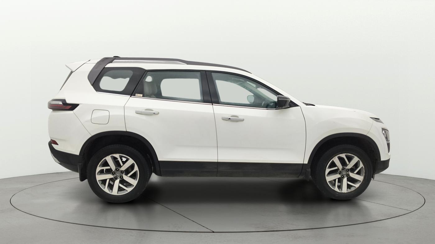 2023 Tata Safari XZA PLUS O 6STR, Diesel, Automatic, 33,956 km, Right Side View