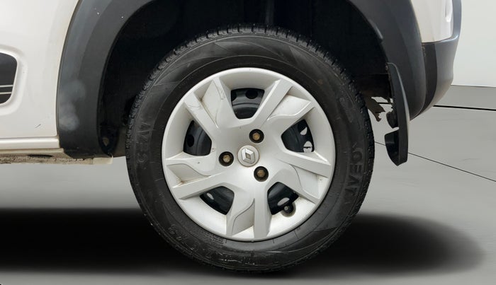2022 Renault Kwid RXT 1.0 AMT, Petrol, Automatic, 78,922 km, Left Rear Wheel