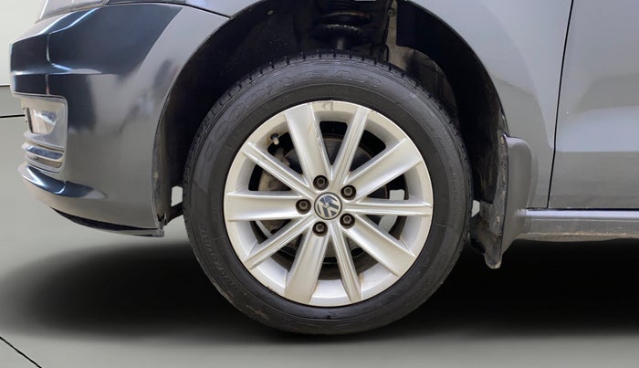 2016 Volkswagen Vento HIGHLINE 1.5 AT, Diesel, Automatic, 55,573 km, Left Front Wheel