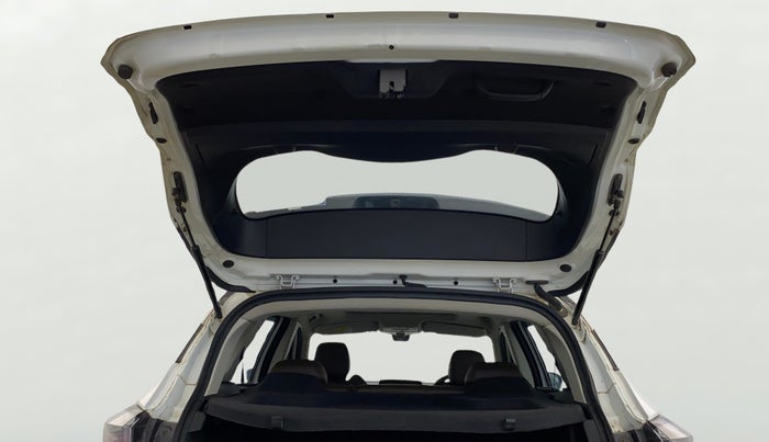 2022 Tata Harrier XZA SUROOF 2.0L DUAL TONE, Diesel, Automatic, 59,452 km, Boot Door Open
