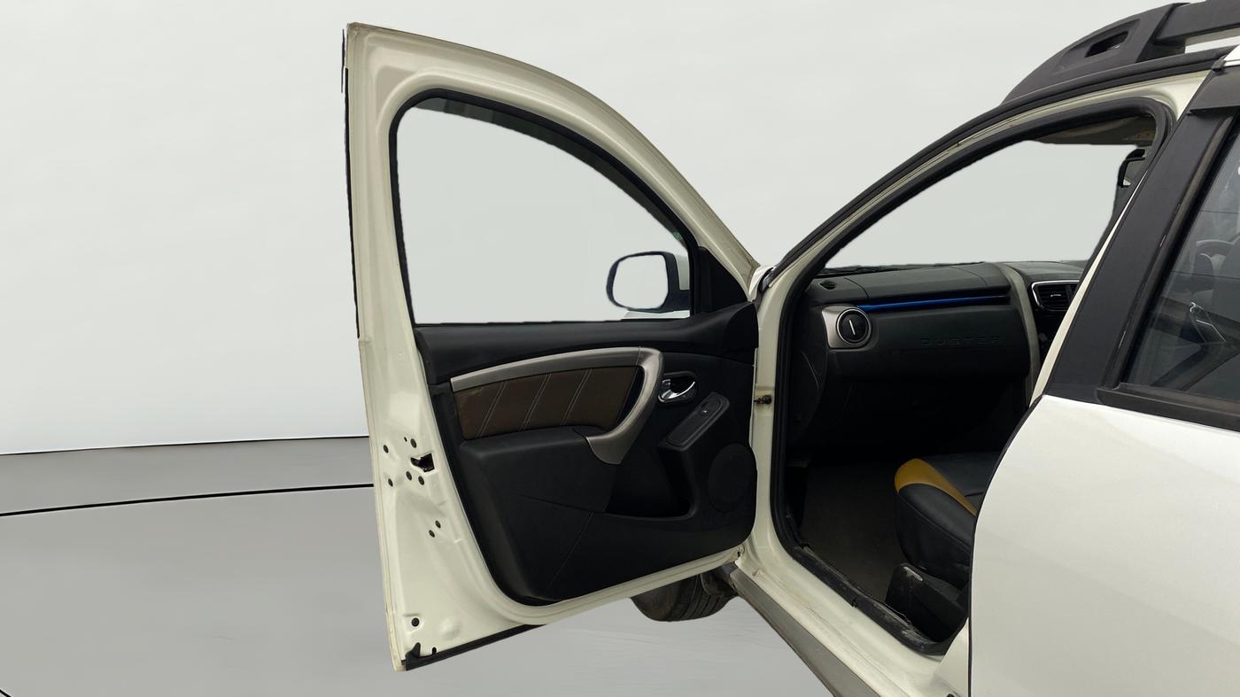 2020 Renault Duster RXZ 1.3 TURBO PETROL MT, Petrol, Manual, 43,876 km, LHS Front Door