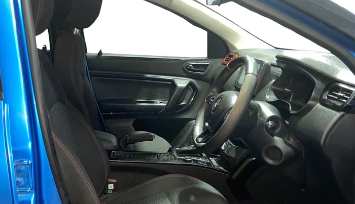 2022 Renault Kiger RXZ AMT DUAL TONE, Petrol, Automatic, 44,362 km, Right Side Front Door Cabin