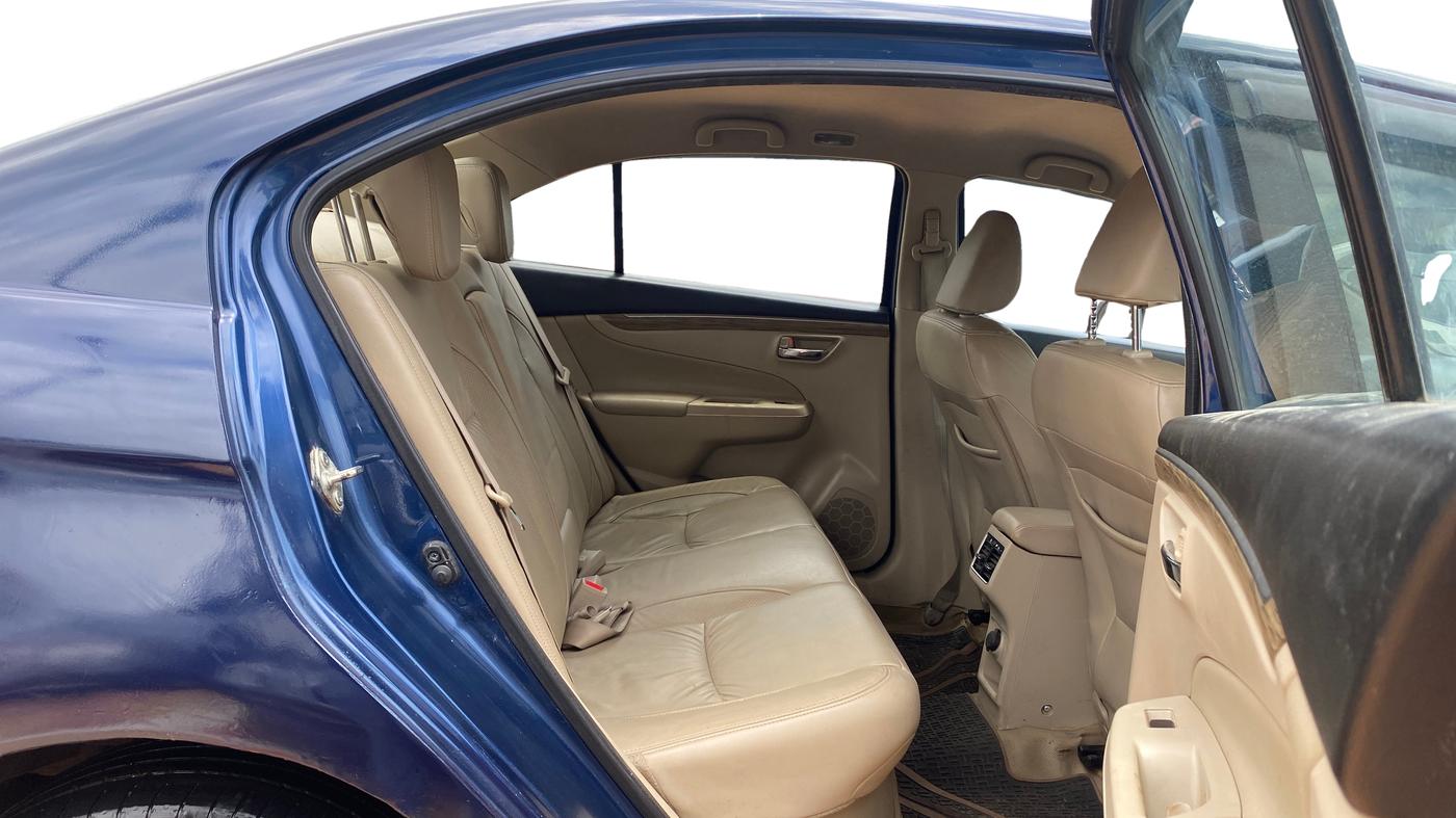 2022 Maruti Ciaz ALPHA  AT 1.5 SHVS PETROL, Petrol, Automatic, 71,006 km, Right Side Rear Door Cabin