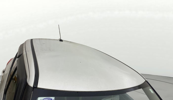 2017 Maruti Swift VXI O, Petrol, Manual, 1,47,828 km, Roof