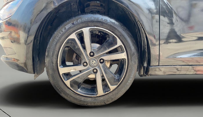 2021 Tata ALTROZ XZ PLUS PETROL DARK EDITION, Petrol, Manual, 40,036 km, Left Front Wheel