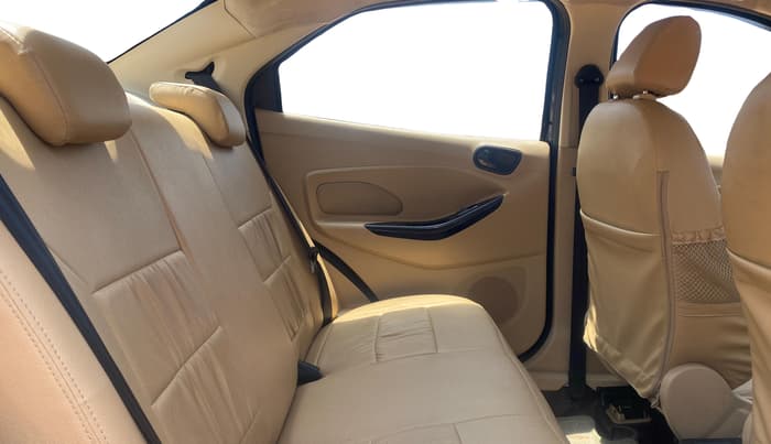 2021 Ford Figo Aspire TITANIUM 1.2 PETROL, Petrol, Manual, 37,399 km, Right Side Rear Door Cabin