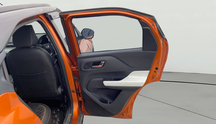 2022 Tata PUNCH CREATIVE  MT, Petrol, Manual, 28,283 km, RHS Rear Door