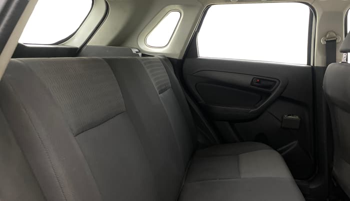 2016 Maruti Vitara Brezza LDI (O), Diesel, Manual, 1,20,785 km, Right Side Rear Door Cabin