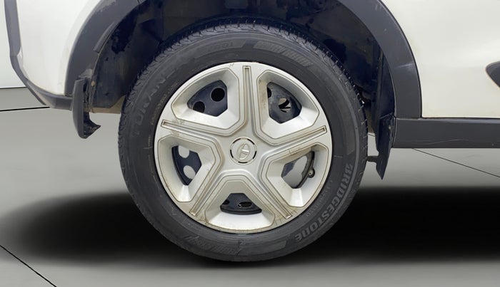 2023 Tata NEXON XMA SUNROOF PETROL, Petrol, Automatic, 36,089 km, Right Rear Wheel