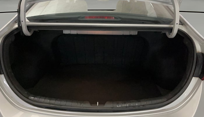 2017 Hyundai Verna 1.6 VTVT SX O, Petrol, Manual, 17,693 km, Boot Open Zoomed View