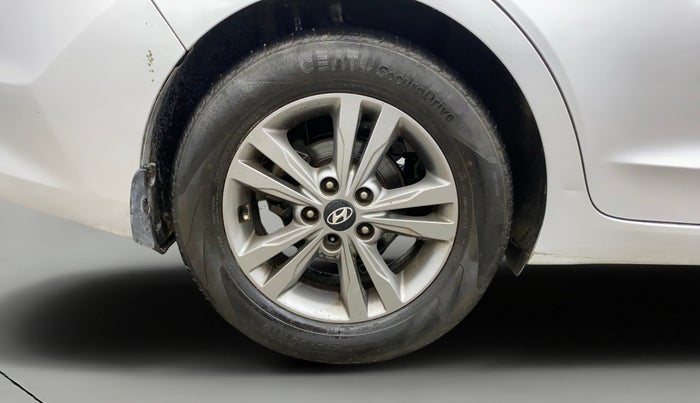 2018 Hyundai New Elantra 1.6 SX (O) AT DIESEL, Diesel, Automatic, 81,971 km, Right Rear Wheel