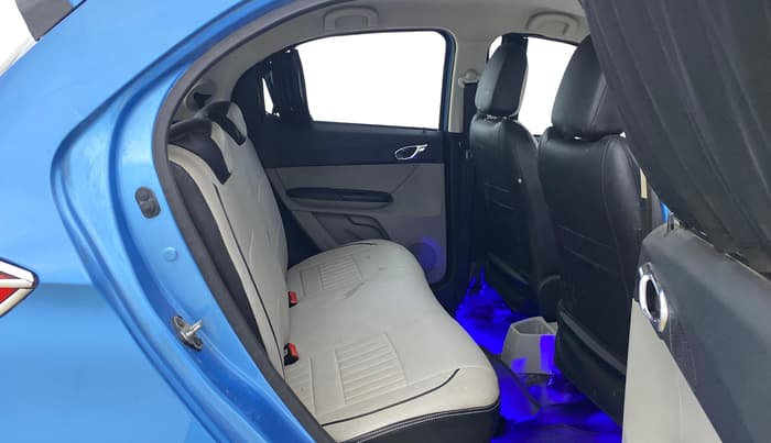 2017 Tata Tiago XZA PETROL, CNG, Automatic, 93,702 km, Right Side Rear Door Cabin