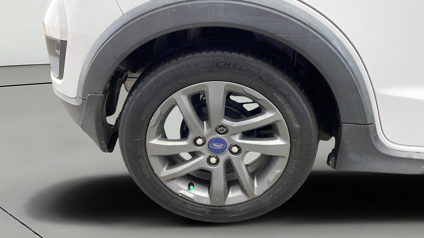 2018 Ford FREESTYLE TITANIUM 1.5 DIESEL, Diesel, Manual, 1,05,426 km, Right Rear Wheel