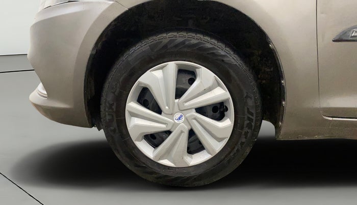 2015 Maruti Swift Dzire VXI, Petrol, Manual, 1,17,059 km, Left Front Wheel