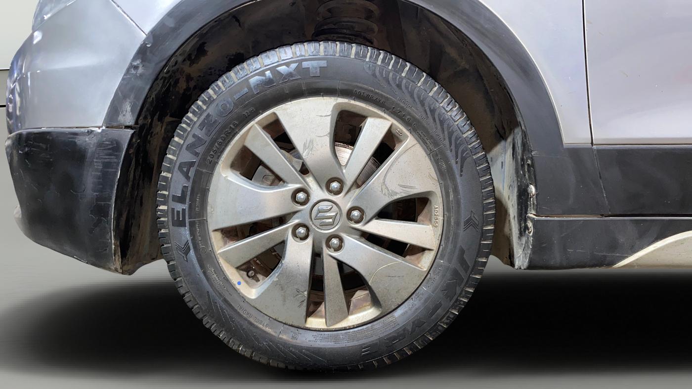 2016 Maruti S Cross ZETA 1.3, Diesel, Manual, 54,024 km, Left Front Wheel