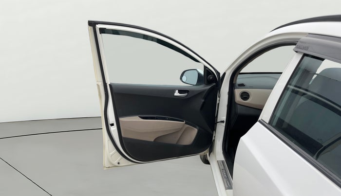 2017 Hyundai Grand i10 SPORTZ 1.2 KAPPA VTVT, Petrol, Manual, 83,853 km, LHS Front Door