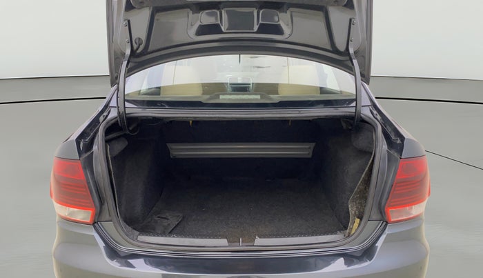 2016 Volkswagen Vento HIGHLINE 1.6 MPI, Petrol, Manual, 1,13,438 km, Boot Open Zoomed View