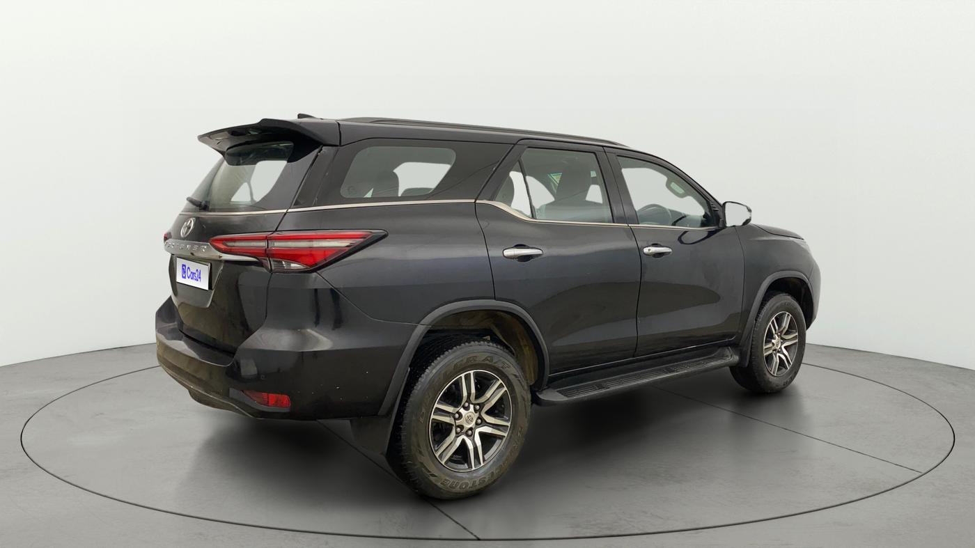 2021 Toyota Fortuner 2.8 4X2 MT, Diesel, Manual, 79,874 km, Right Back Diagonal
