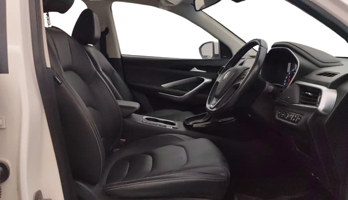 2019 MG HECTOR SHARP 1.5 DCT PETROL, Petrol, Automatic, 77,275 km, Right Side Front Door Cabin