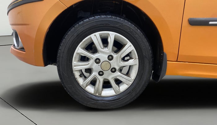 2017 Tata Tiago XZ PETROL, Petrol, Manual, 29,339 km, Left Front Wheel
